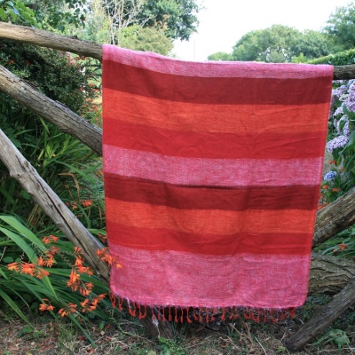 Tibetaanse omslagdoek / sjaal, rood/donker rood gestreept